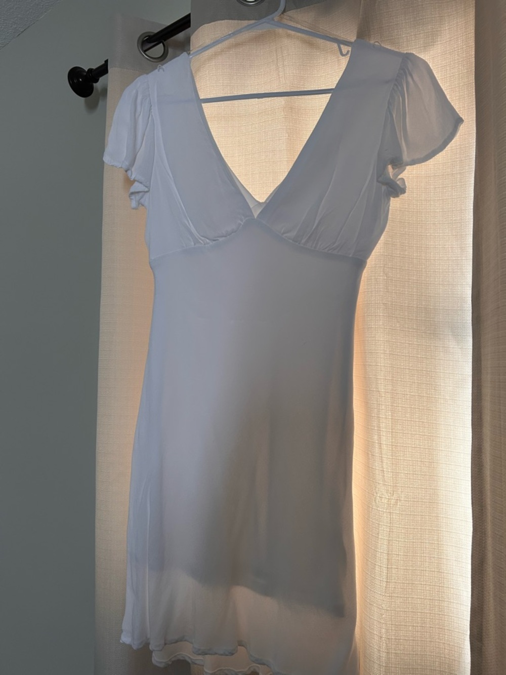 wild fable White V-Neck Short Sleeve Slip